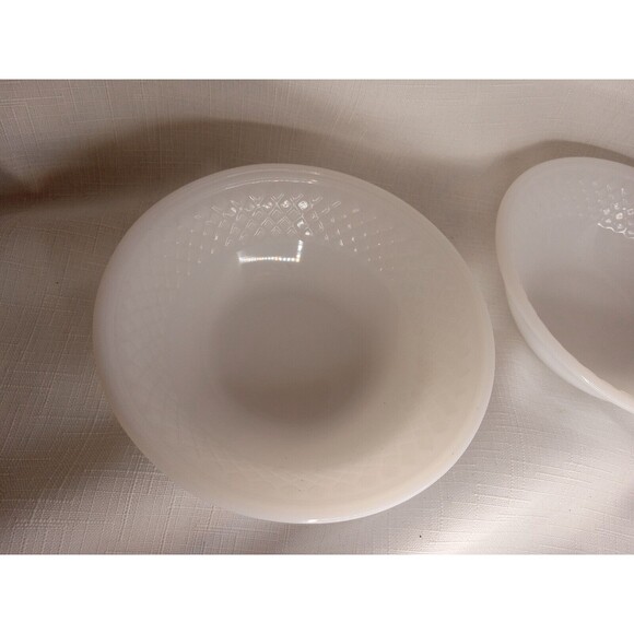 2) Vintage Federal White Milk Glass Oven Ware Kids Berry Cereal Bowl F Shield 5" - Picture 4 of 7